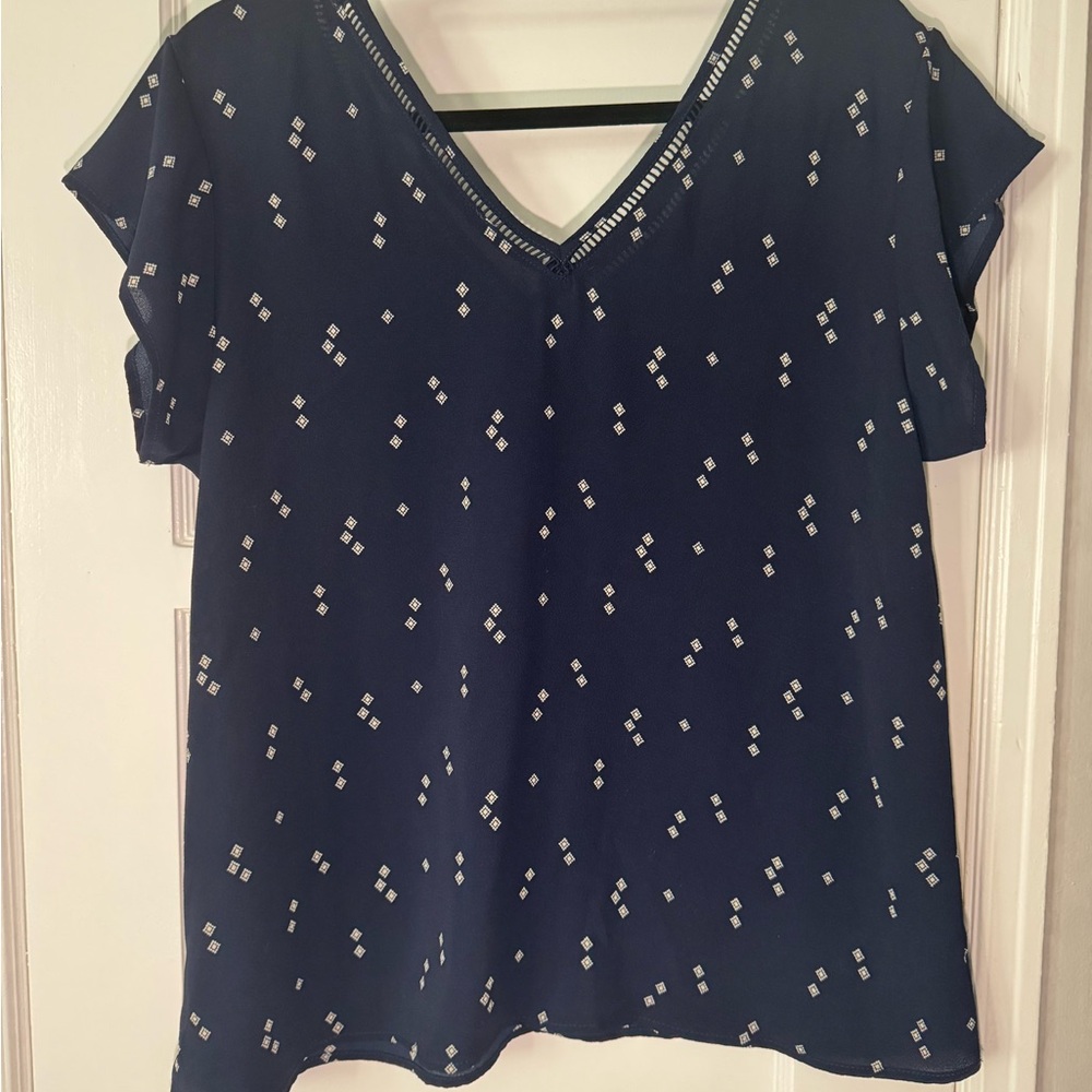 West Kei Navy Blue Patterned V-Neck Blouse